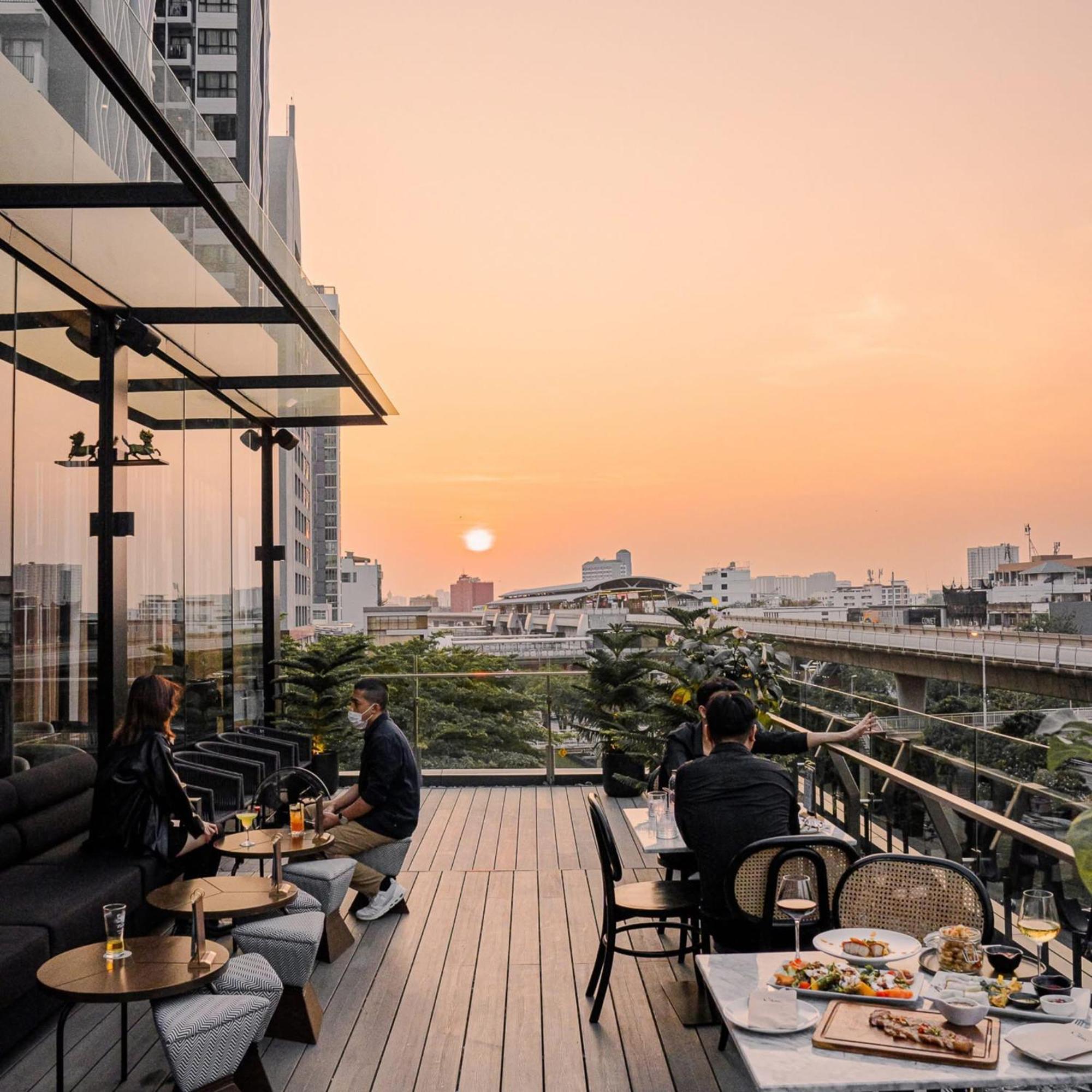 Cascade Hotel Bangkok Exteriör bild